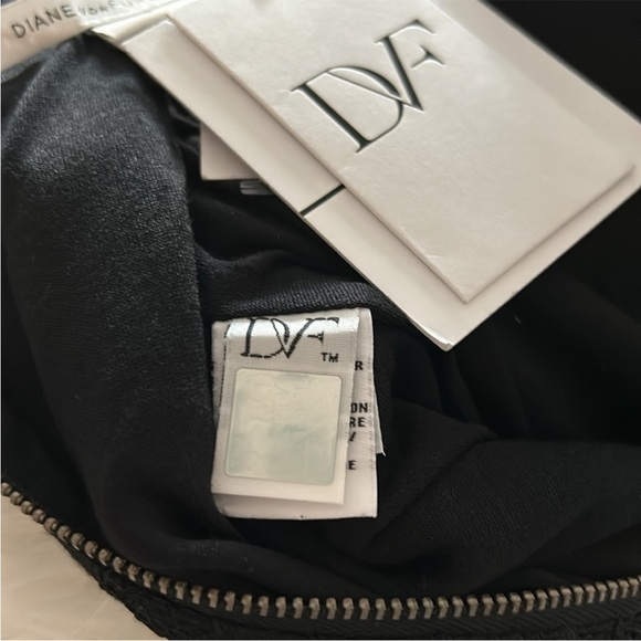 DVF Scotia Lace Pencil Skirt NWT - Picture 10 of 17